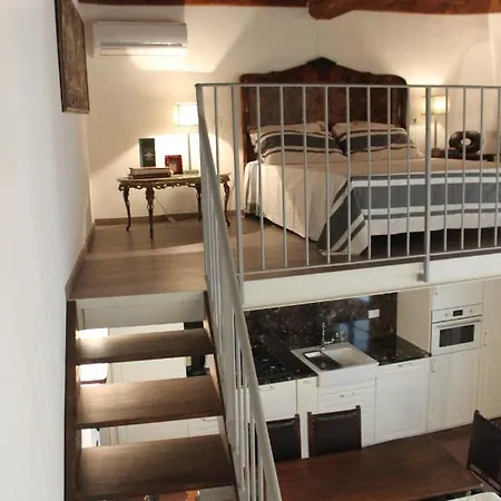 55 M2, 2 Yatak Odalı, 1 Banyolu Daire, Historical Center Bölgesinde Daire Floransa