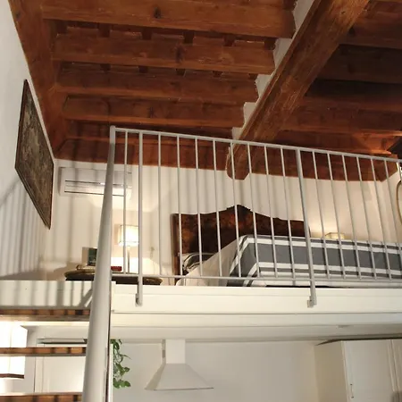 55 M2, 2 Yatak Odalı, 1 Banyolu Daire, Historical Center Bölgesinde Floransa