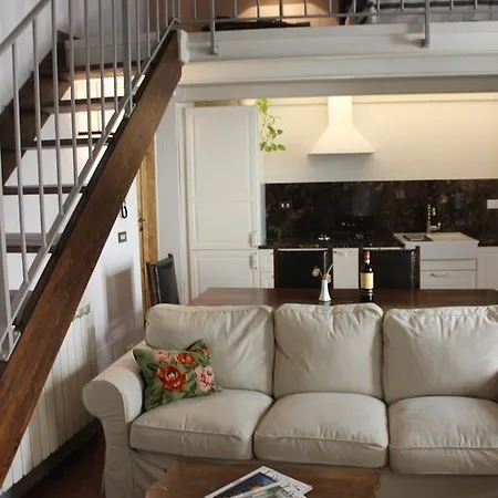 55 M2, 2 Yatak Odalı, 1 Banyolu Daire, Historical Center Bölgesinde Floransa