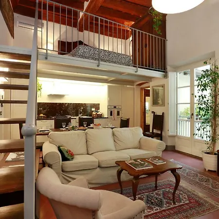 55 M2, 2 Yatak Odalı, 1 Banyolu Daire, Historical Center Bölgesinde Daire Floransa